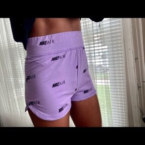 💜 NWT Nike Slim Fit Shorts 🩳